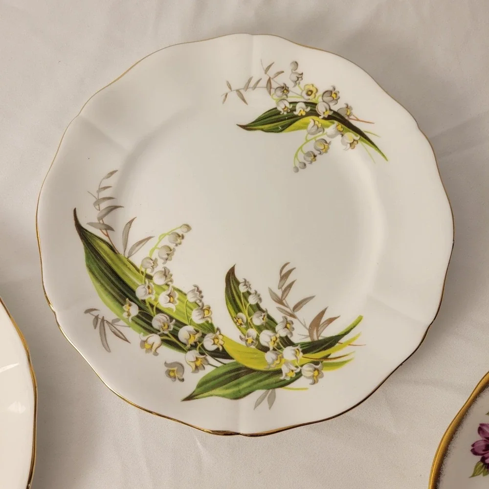 Adderley Salad Plates‎ Women White Floral Gold Rim Fine Bone China Set of 4